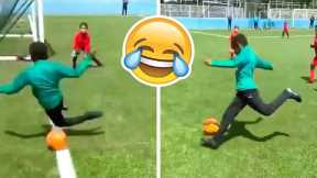 BEST FOOTBALL VINES 2022 - FAILS, SKILLS & GOALS #18