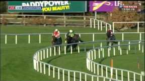 Extraordinary horse race finish!