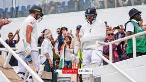 Chris Woakes walks out to bat with his arm in a sling 😱